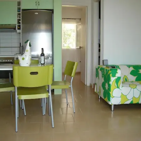 Holidays By The Beach-shared Pool Included, Apartament *